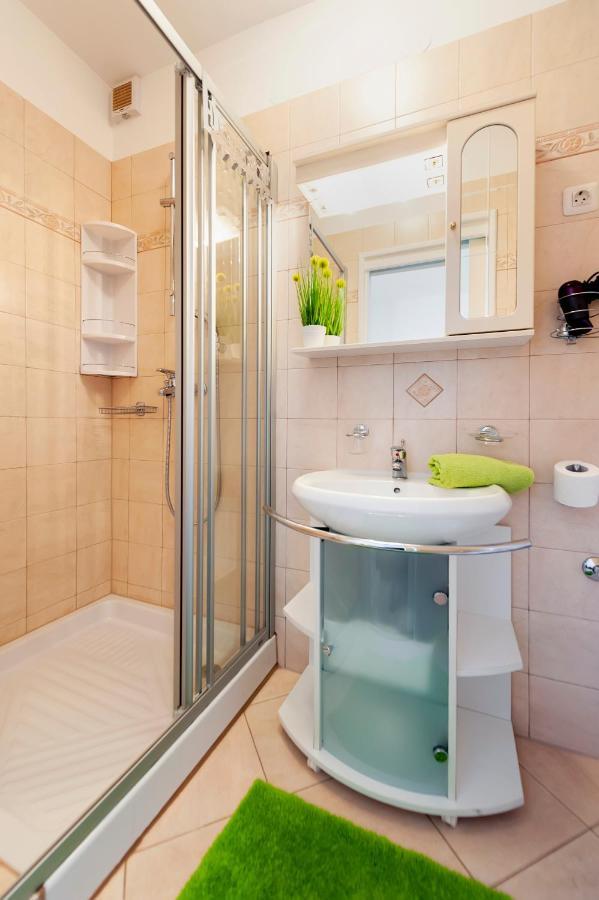 Apartment & Rooms Graciela Rovinj Exterior photo